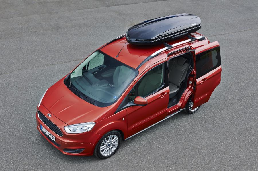  Ford Tourneo Courier (Race Red) 2014 года  (фото 22 из 27)